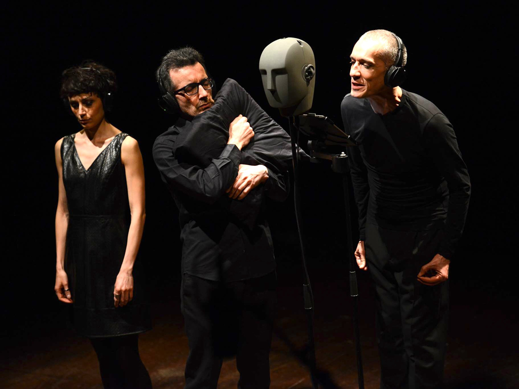 Sax Nicosia, Roberto Recchia, Eleni Molos