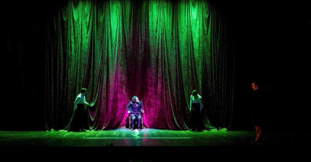 Who is the King teatro franco parenti 2018