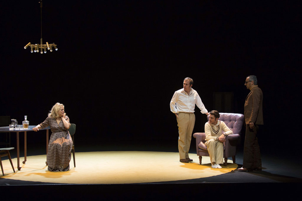 lunga giornata verso la notte teatro menotti milano 2018