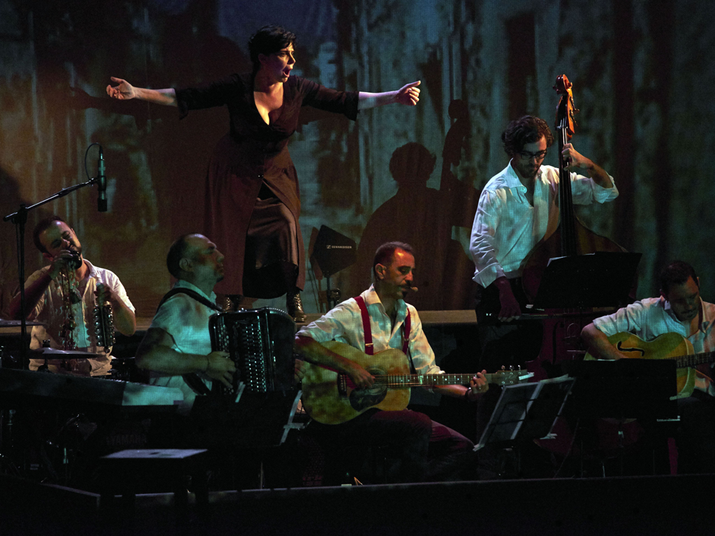 napule e n ata storia teatro menotti 2019
