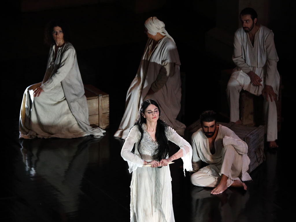 Medea Teatro Menotti Emilio Russo