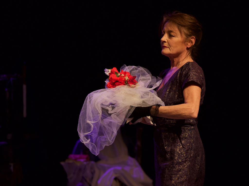 Madame Bovary in scena al Pacta Salone Teatro a CieloAperto