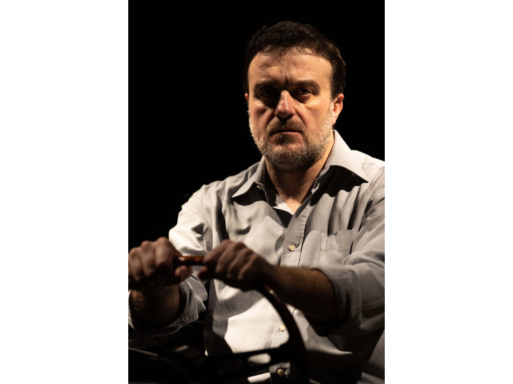 Filippo Dini con Locke in scena al Teatro Franco Parenti