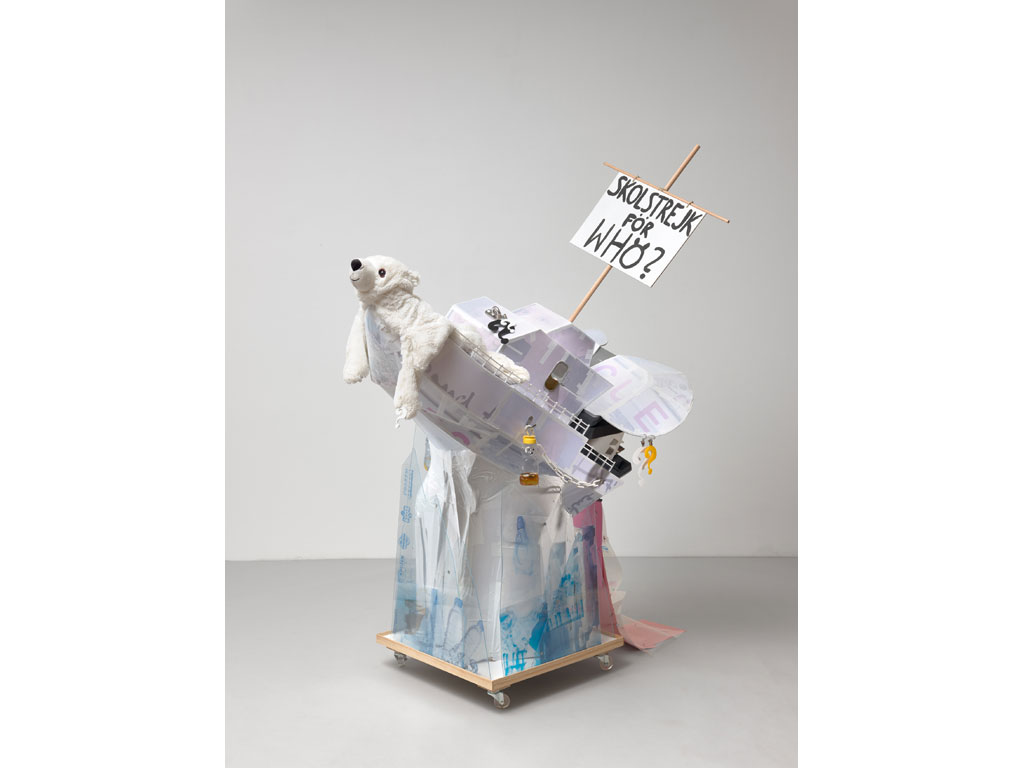 Who the Bær di Simon Fujiwara alla Fondazione Prada Milano