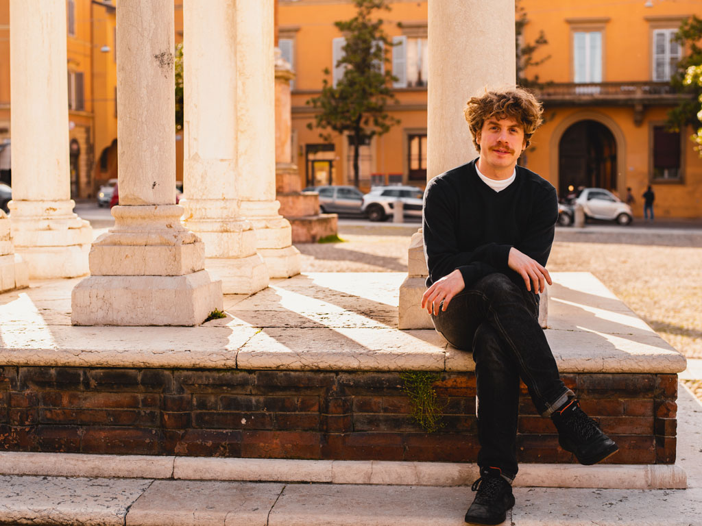 Lodo Guenzi in scena al Teatro Franco Parenti lunedì 12 luglio 2021