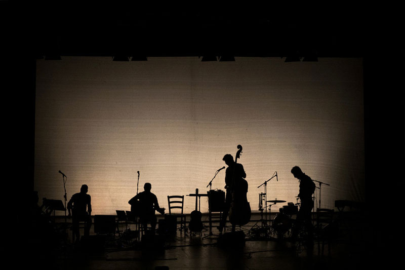 Far finta di essere sani Teatro Menotti