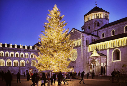 Piazza Duomo Trento photo Romano Magrone