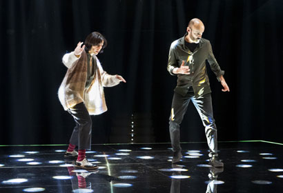 Costellazioni, regia di Raphael Tobia Vogel al Teatro Franco Parenti a Milano