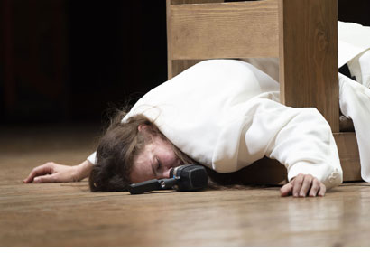 Hamlet di William Shakespeare con la regia di Antonio Latella