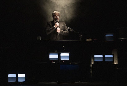 Kaddish di Allen Ginsberg al Teatro Elfo Puccini a Milano