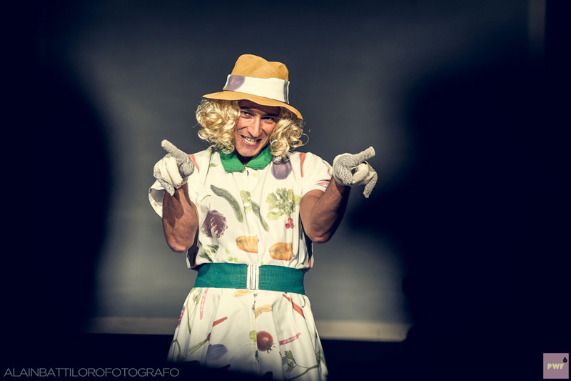 La carne è debole in scena al Teatro Elfo Puccini a Milano