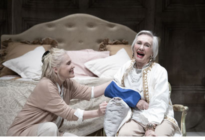 Tre donne alte di Edward Albee Regia Ferdinando Bruni