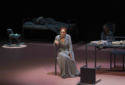 Troiane Teatro Franco Parenti