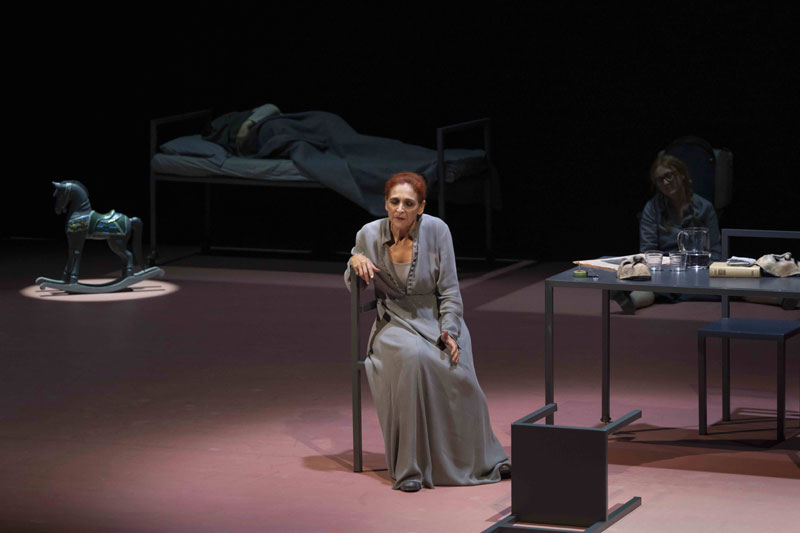 Troiane Teatro Franco Parenti