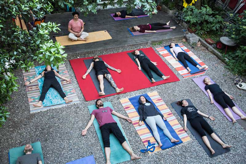 Dāna Yoga Milano Yoga e Meditazione 