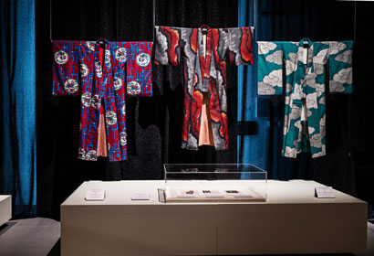 Kimono - Riflessi d’arte tra Giappone e Occidente. Allestimento. Museo del Tessuto di Prato
