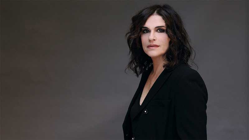 Laura Marinoni ai Bagni Misteriosi legge i Lirici greci del poeta Roberto Mussapi
