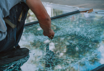 Shattering Beauty, la personale di Simon Berger al Museo del Vetro di Murano