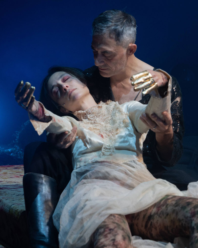 Amleto² recensione Teatro Franco Parenti Milano Stagione 2024/2025