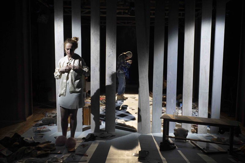 Parlami come la pioggia. Teatro Franco Parenti Milano. Stagione 2024/2025.