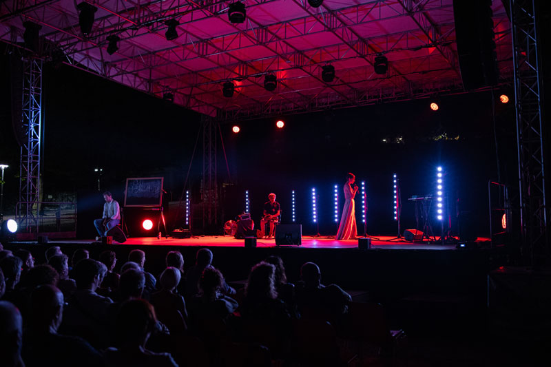 Rosada! Teatro Elfo Puccini Milano. Stagione 2023/2024