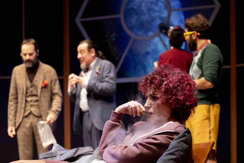Salveremo il mondo prima dell'alba. Teatro Elfo Puccini Milano. Stagione 2023/2024