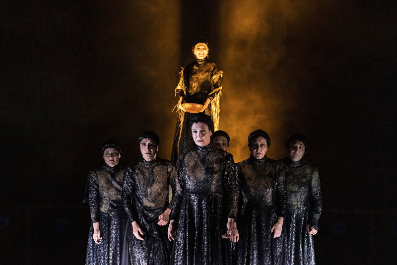 Supplici. Teatro Menotti Milano. Stagione 2023/2024