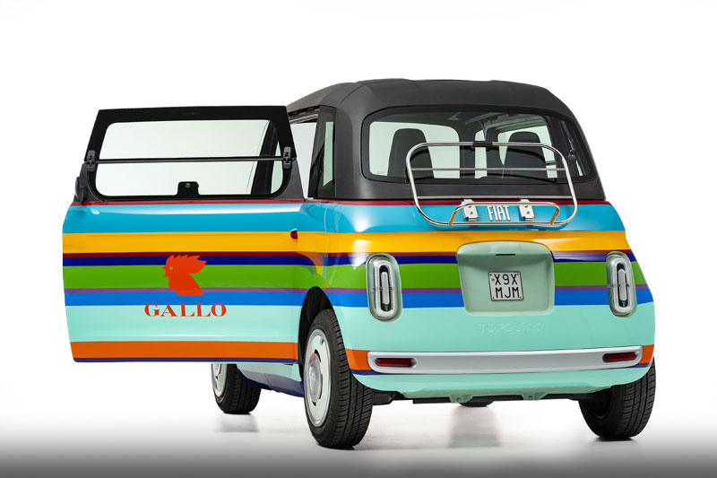 Gallo e Fiat Topolino. Milano Design Week 2025