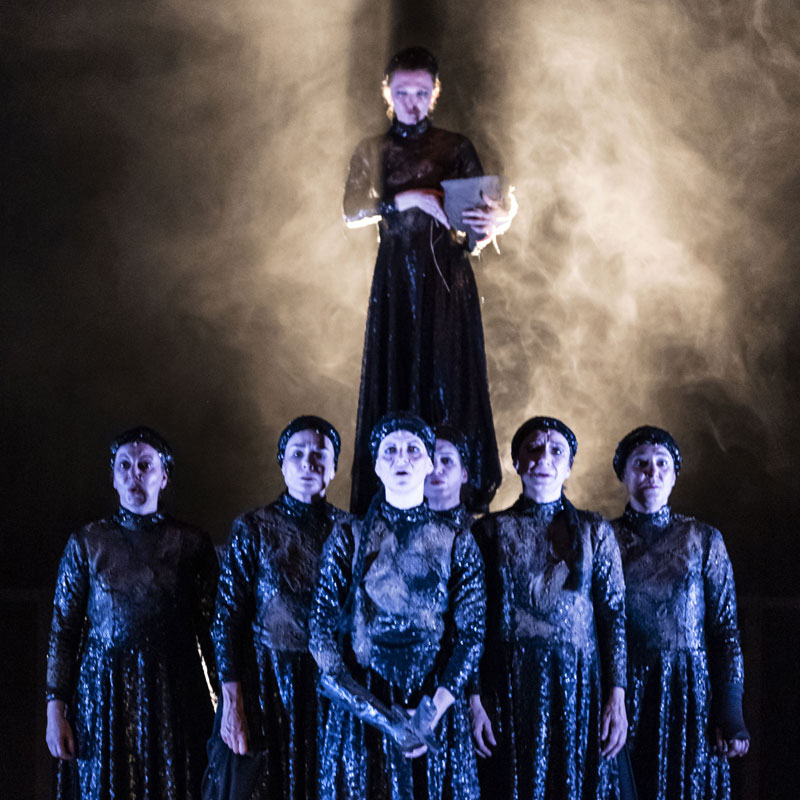 Recensione Supplici Teatro Elfo Puccini Milano Stagione 2024/2025