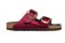Birkenstock. Sandalo “Arizona” in velluto con maxi fibbie in metallo dorato, plantare anatomico in sughero e suola in EVA.