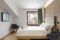 B&B Hotel Cortina Passo Tre Croci. 124 camere nella tipologia singola, doppia, matrimoniale, tripla, quadrupla, ognuna dotata di comfort. Dotate di spazi per accogliere attrezzature e indumenti sportivi ingombranti. Predisposizione di moduli armadio, comodini di design, e una postazione di lavoro per ogni esigenza. Climatizzazione autoregolabile, mini frigo e cassaforte elettronica. Garantiti i migliori servizi smart: connessione Wi-Fi a 200 Mb/s illimitata e gratuita in tutti gli spazi della struttura e di una Smart TV 43