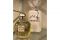Rose & Co. Manchester. Piramide olfattiva. Note di testa: accordo aromatico, essenza di elemi. Note di cuore: patchouly, legno di cedro, accordo speziato. Note di fondo: oud, vetiver, legno di sandalo, musk. Distribuito in Italia da Officina Parfum.