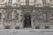 Casa degli Omenoni. O Palazzo Leoni-Calchi. Sita in via degli Omenoni, fu costruita intorno al 1565. Il nome si deve agli otto omenoni “grandi uomini”, scolpiti in facciata da Antonio Abondio. Il palazzo dal 1924 è sede di Clubino: esclusivo circolo per gentiluomini.