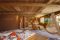 Hotel Quelle Nature Spa Resort. La Sala Relax con dondoli. All'interno della struttura dieci saune a tema con reparto nudisti, una “infinity sauna dello show” con gettate a tema, un fantastico snow room, una baita alpina all'aperto con due saune. Il reparto Beauty offre una grande varietà di trattamenti. Per le coppie l’esclusiva private spa suite Romeo & Giulietta.