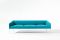 Arper. La Collezione “Saari” è un sistema di sedie, poltroncine, divani e panche ideate per ristoranti, bar, hotel e sale di attesa. Sintesi di gusto classico e contemporaneo, presenta forme plastiche valorizzate da un’ampia gamma di colori e materiali. Design: Studio Lievore Altherr Molina.