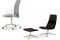Alias. Il duo britannico PearsonLloyd ha disegnato la collezione di sedute da lavoro Slim. Linee leggere e filanti, profili sottili ed imbottiture con bordi morbidi e allungati. Nell'immagine la Slim loung high and ottoman e la Slim Task 801. Alla collezione si è aggiunto Slim pouf dotato di base a quattro razze.