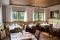 Green Lake Hotel Weiher. Il team gourmet utilizza prodotti freschi ed erbe dalla casa. Tutto è rigorosamente “fatto in casa”. Nell'immagine, il Ristorante.