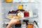 Electrolux. Per tutti i modelli di frigocongelatori della gamma Electrolux è disponibile un accessorio intelligente, il ripiano “SpinView”, che ruota a 360° in entrambe le direzioni. Grazie a questo ripiano rotante è molto più semplice ricercare gli ingredienti all’interno del frigorifero, in modo da organizzarlo con facilità ed evitare eventuali sprechi di cibo.