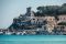 Locman Orologi. Una panoramica di Piazza Giovanni da Verrazzano a Marina di Campo, Isola d’Elba, dove si trova il quartiere generale Locman.