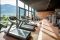 Hotel Terme Merano. La sala fitness & ginnastica nella Sky SPA è dotata dei più moderni attrezzi Technogym, personal trainer con programmi di allenamento individuali e una ricco programma di attività fisiche.
