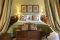 Hotel Hermitage Restaurant & Spa. Con circa 50 metri quadri a disposizione, per coppie o famiglie composte da tre o quattro persone, le “Suite Prestige” sono caratterizzate da un caldo e accogliente salottino con divano letto per bambini, poltrona, scrivania e tavolino. La zona notte comprende una camera con letto matrimoniale e una cabina armadio. Bagno in marmo con vasca idromassaggio e doccia separata. Balcone o terrazza con vista panoramica sulle splendide montagne.