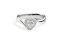 Recarlo. Un classico della collezione “Anniversary Love” l’anello solitario con diamante centrarle taglio cuore e contorno diamanti taglio cuore. Collezione Primavera/Estate 2019.