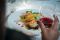 San Valentino 2019. “Unique al Palatino Garden Restaurant”. Nell’immagine, insalatina di gamberi e galletto speziato con salsa di soia e miele e cremoso ai lamponi. Tra i piatti proposti dallo chef Ciano Tiano in occasione del 14 febbraio 2019.