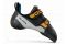 Scarpa®. Booster, prodotta in Italia, è la scarpetta per l’arrampicata di precisione. I materiali utilizzati: microfibra - molto resistente e durevole nel tempo ha una sovra-iniezione di piccole sfere di ceramica - Alcantara e quattro densità di gomma. Colore: Black – Orange Taglie: 34 – 45 (con mezze misure)  Peso: 245 g (mezzo paio tg. 40)  Prezzo consigliato al pubblico euro 159.