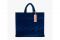 Coccinelle. Comoda e capiente la shopper Never Without Bag in velluto matelassé. Disponibile nelle tonalità: Mallard Green, Ink e Blu. Prezzo: euro 230,00.