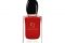Giorgio Armani. “Sì Passione” Eau de Parfum è un profumo elegante, sensuale e audace per una donna sicura di sé, che combina vaniglia, boccioli di rosa, eliotropio e gelsomino per creare un sensuale profumo floreale fruttato.