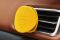 Acqua di Parma e Poltrona Frau. Il diffusore si aggancia alla griglia di aerazione dell’auto tramite un supporto magnetico. Posizionando il cursore su “On” e attivando il sistema di aerazione dell’auto, si avvia la diffusione a freddo della fragranza tramite la circolazione dell’aria nelle griglie del Diffusore. Le diverse profumazioni sono incapsulate in speciali “perle” a base di polimeri che non contengono alcool né solventi e sono racchiuse a loro volta nei refill che possono essere sostituiti in qualunque momento, scegliendo la fragranza preferita per ogni viaggio e spostamento.