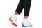 Converse. Converse Pride Run Star Hike High Top. Tomaia in tela di poliestere riciclato. Patch, intreccio sul tallone e profilo arcobaleno sfumato. Suola a blocchi di colore arcobaleno. Lacci da hiking arcobaleno. Dettagli 