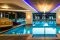 Green Lake Hotel Weiher. La piscina ha una superficie di 200 mq. tra parte interna ed esterna. Nell'immagine la vasca interna.