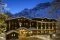 Hotel Hermitage Restaurant & Spa. Il grande chalet si trova ai piedi del Cervino, a più di 2.000 metri d'altezza, nel Breuil. Immerso ne “la terra delle molte acque